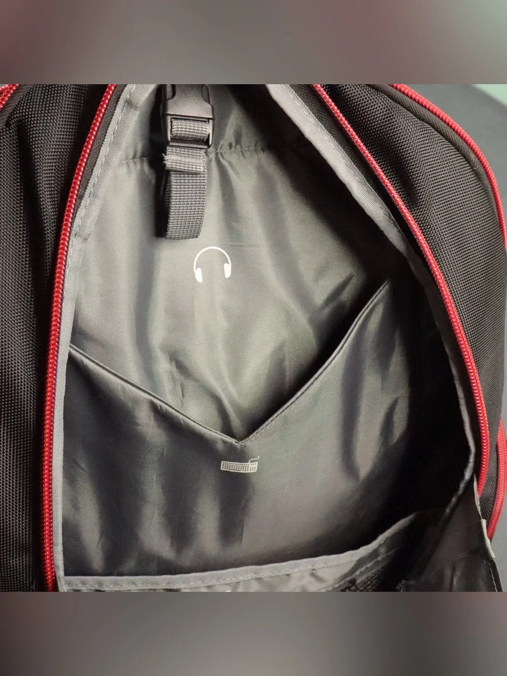 ASUS rog nomad